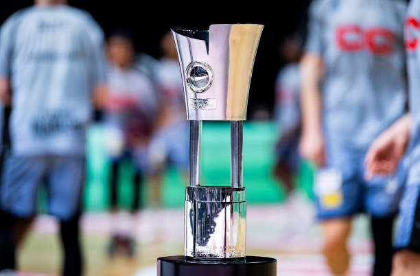 为核心的边 为核心的边